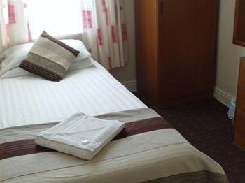 The Albert Near Winter Gardens Guest house 3*